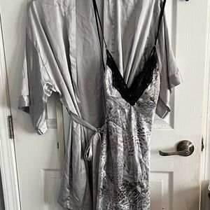 Victoria's Secret Gray and Black Lace Robe Set